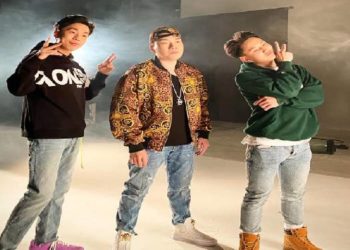 ”Vandebo” Дуучин Д.Болд-той хамтаран дуулав