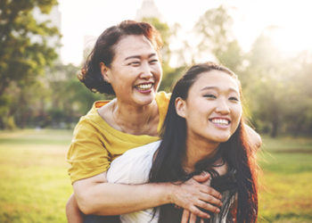 Аз жаргалтай хүмүүс бусдад атаархаж, нэгнээ шүүдэггүй