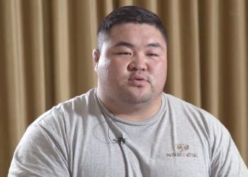 Э.Оюунболд: Би Цагаан сарын барилдаанд зодоглоно