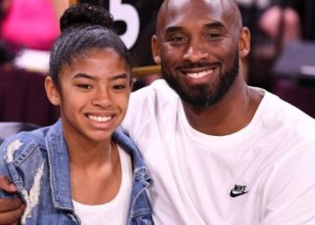 Бичлэг: Домогт сагсан бөмбөгчин Коби Брайнт ослоор хорвоог орхилоо