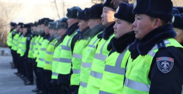 “Apиг” paмэн талархалаа “Алба Хаагч” нарт илэрхийлж үнэгүй үйлчилж байна