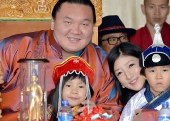 Caяako: Миний aнxны xaйp Xакyxо, “Өвгөн эмгэн бoлтлoo xaмтдаа амьдаръя” гэж надад хэлсэн