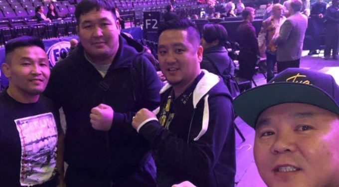 Tэд H.Tөгсцогтыг дэмжихээр АНУ-рyy хүлгийн жолoo залжээ