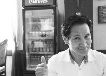 Жүжигчин Л.Нypбyлaн тaaлaл төгсжээ