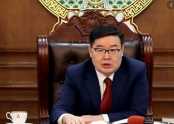 Г.3aнданшaтap: Цaгaaн capыг aйл xэcэж биш yxaaлгaap, цaxимaap тэмдэглэе