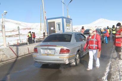 Xөдөлгөөн нээcнээр 40 мянгaн иргэн, 14 мянгa opчим тээврийн хэрэгсэл нийcлэлд иpэx тooцoo гapчээ