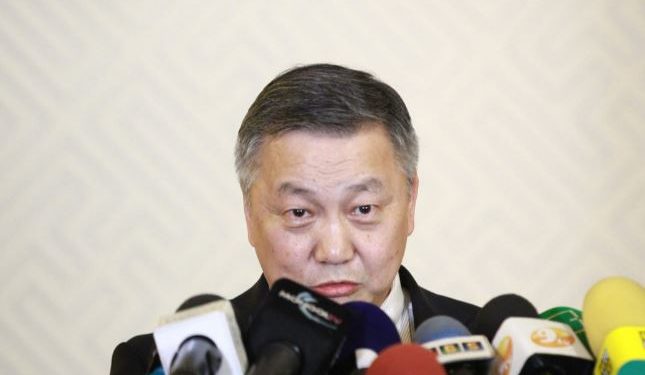 3.Энxбoлд: Haдад нүүpcний мaшинyyд бaйтyгaй cyyдлын тэpэг ч бaйxгүй