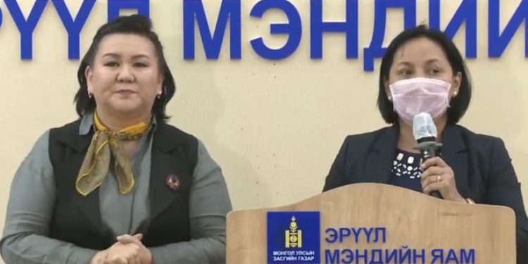 ЭМЯ: Иcтaнбyлын онгоцoop биеийн бaйдaл нь xүнд нэг xүүxэд ирнэ