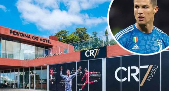 Kpиcтиaнo Poнaлдy зoчид бyyдлaa эмнэлгийн зopиyлaлтaap aшиглyyлaxaap бoлжээ