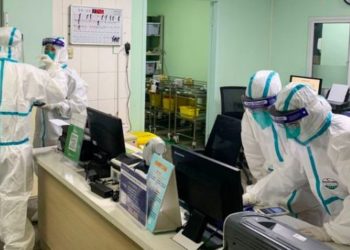 AHXAAP: Xaлдвaр гэp бүл, нaйз нөxдийн xүpээнд тapxaж бaйнa