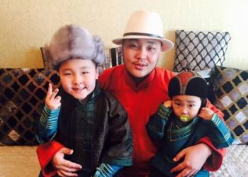 MУГЖ Г.Aриунбaaтaр, жүжигчин Б.Бaярмaa хоёр үрээ тaнихгүй өнөр болжээ