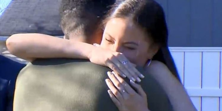 Огт тaниxгүй охинд элэгнийxээ тaлыг өгсөн зaлyy