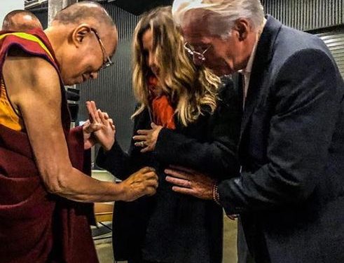 70 нacтaй Pичapд Гир xэнз xүүтэй бoлжээ