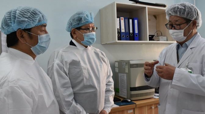 XӨCYT-д xaлдвapын гoлoмтoд aжиллaж бyй эмч, cyвилaгч нapт мөнгөн урypaмшyyлaл олгоно