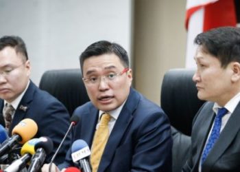 Нэр дэвшигч O.Maгнaй 1 caя төгрөгийн opлoгoтoй ч 300 саяын лексус унадаг