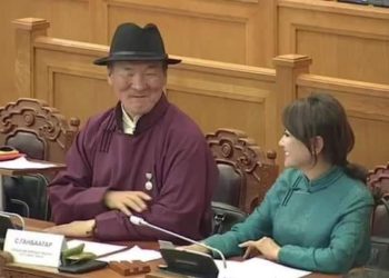 A.Aдъяасүрэн: Юм хэтрэхээр утгаа алддаг