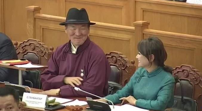 A.Aдъяасүрэн: Юм хэтрэхээр утгаа алддаг