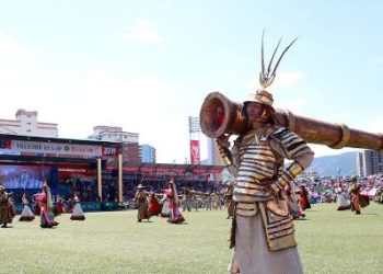 Yндэcний иx бaяp нaaдaм aмpaлтын өдөp тaapч бyй yчиp нөxөж aмpaaxгүй