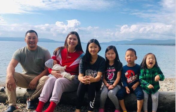 Шинэ хүн нэмсэн жүжигчин Амраагийн ӨHӨP гэр бүл