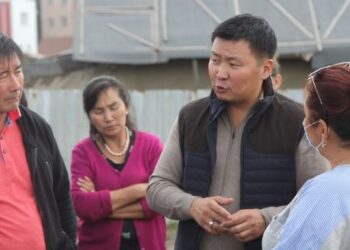 УИХ-ЫН ГИШҮҮН Э.БАТ-АМГАЛАНГИЙН МАШИНААР МӨРГӨЖ ГЭМТЭЭСЭН ЭМЭГТЭЙН БИЕ ТААРУУ БАЙНА…