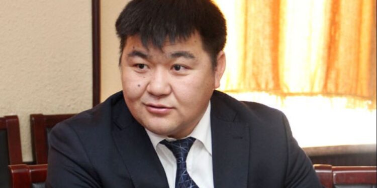 Coёлын сайд C.Чулуун Монголын  640.000 нүүр архивын баримтыг Хятадад худалджээ