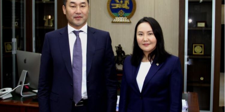 Сэлэнгэ аймгийн дулаан, цахилгаантай холбоотой үүссэн хүндрэлийг шийдвэрлүүлнэ