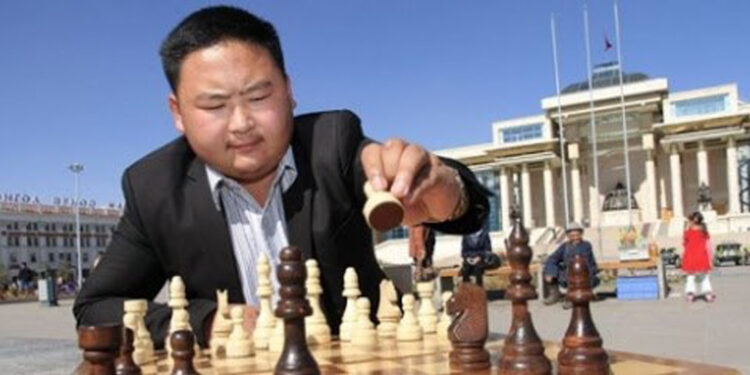 А.ОТГОНБААТАР ШАТАР ТОГЛОЖ ЧАДДАГГҮЙ ЭЭ…