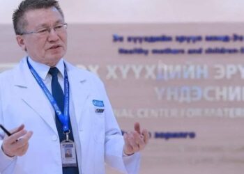 Сэлэнгээс ирсэн 10 настай хүүхэд тархины хорт хавдар гэх оноштойгоор иржээ