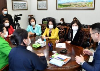 Хотын дарга НИТХ-ын Эмэгтэйчүүдийн зөвлөлийн гишүүдтэй уулзав