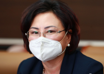 С.Одонтуяа: Ерөнхий сайд Л.Оюун-Эрдэнээс 100 сая төгрөг нэхэмжиллээ