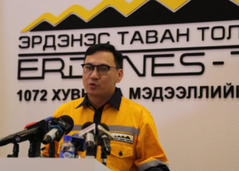 “Эрдэнэс Тавантолгой” ХК “Бурхан багш” кинонд 150 сая, “Фантастик” продакшинд 30 сая төгрөг өгчээ