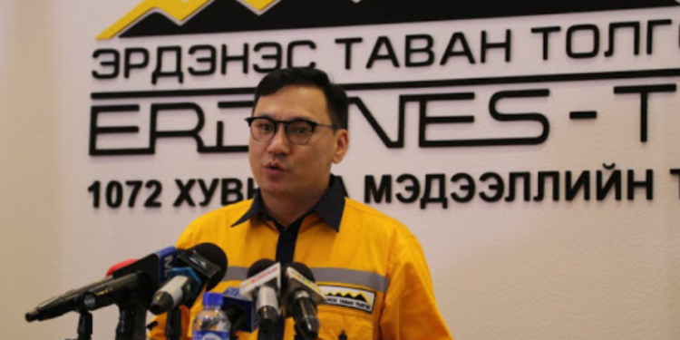 “Эрдэнэс Тавантолгой” ХК “Бурхан багш” кинонд 150 сая, “Фантастик” продакшинд 30 сая төгрөг өгчээ