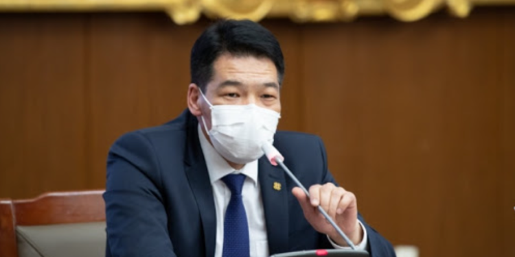 ЭМЯ-НЫ САЙД С.ЭНХБОЛД ӨРГӨДЛӨӨ ӨГЧ, САЙДААСАА  ЧӨЛӨӨЛӨГДӨХ ТАЛААР ЯРИГДАЖ ЭХЭЛСЭН ҮҮ