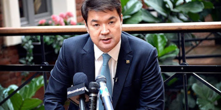 Ч.САЙХАНБИЛЭГ: Х.БАТТУЛГА ЕРӨНХИЙЛӨГЧӨӨС “БУУСАН” ТУЛ УДАХГҮЙ МОНГОЛДОО ОЧНО