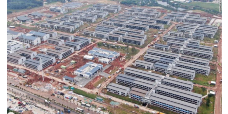 Хятад улс 3 сарын хугацаанд 5000 хүний тусгаарлах байр барьжээ