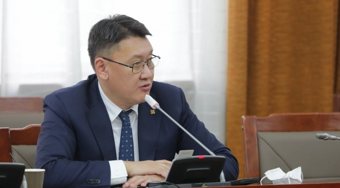 Б.Жавхлан: Би талбай дээр гарч амьдаагаа эвгүй байдалд оруулмааргүй байна