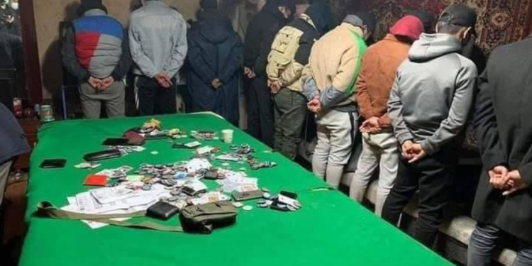 БЗД-ИЙН ЭРҮҮГИЙН ЦАГДАА ХУУЛЬ БУС ПОКЕР ТОГЛОГЧДЫГ ИЛРҮҮЛЛЭЭ