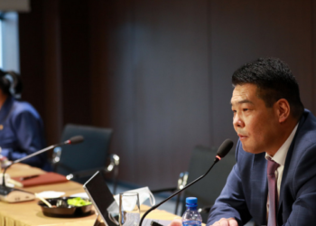 Эрүүл мэндийн  салбарынхны  цалин г 2 дахин нэмэх боломжгүй… ХАРИН…