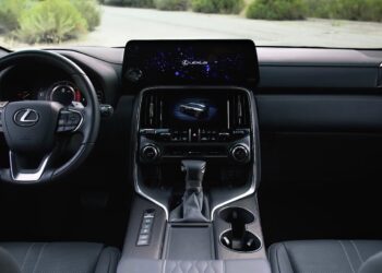 Фото: Lexus-570-ийн дараагийн шинэ загвар олны анхааралд өртөж эхэллээ