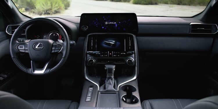 Фото: Lexus-570-ийн дараагийн шинэ загвар олны анхааралд өртөж эхэллээ