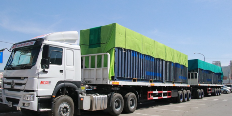 Замын-Үүд-Эрээн хооронд ачааг чингэлгээр тээвэрлэхийг хойшлууллааар “Дүйнхорын дацан” барьж байгаа