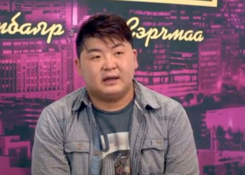 Жүжигчин  Батаа  ганц  хүүгээ харж ханддагүй гэв үү
