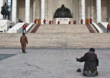 Р.Эмүжин: Хоногийн настай  навч яах вэ,  хордлого тайлах тариа дуслаа авъя аа…