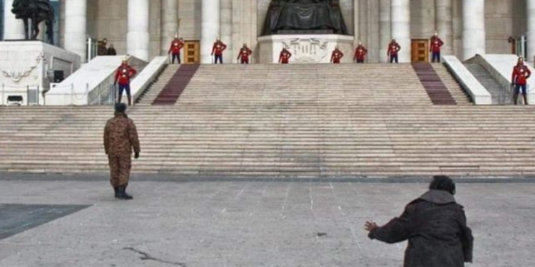 Р.Эмүжин: Хоногийн настай  навч яах вэ,  хордлого тайлах тариа дуслаа авъя аа…