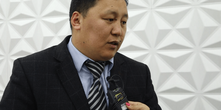 Хуульч  Х.Бат-Ялалт  үгсэн хуйвалдсан шүүгч,  прокурор, мөрдөгчийг халз мэтгэлзээнд дуудлаа