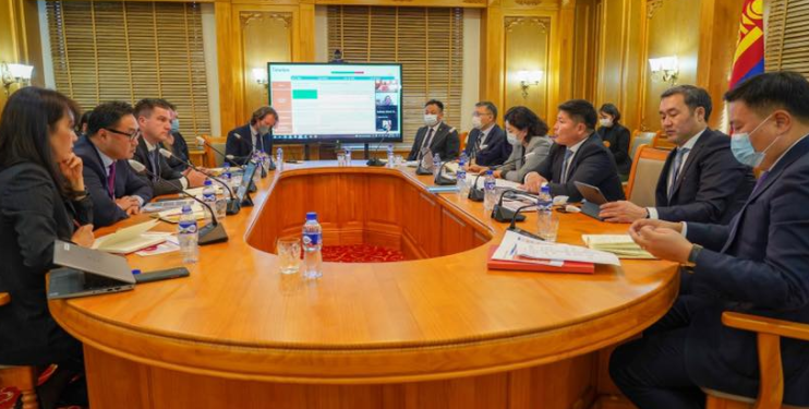 Л.Оюун-Эрдэнэ,  Х.Нямбаатар  нарын  тэмцлийн үр дүн гарч эхлэв