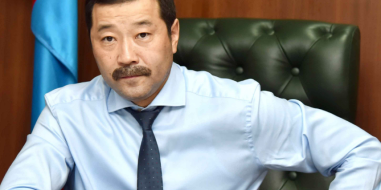 Ж.Бат-Эрдэнэ: Буруу талдаа жолооны хүрдтэй автомашиныг 3-5 жилийн дараа хорино