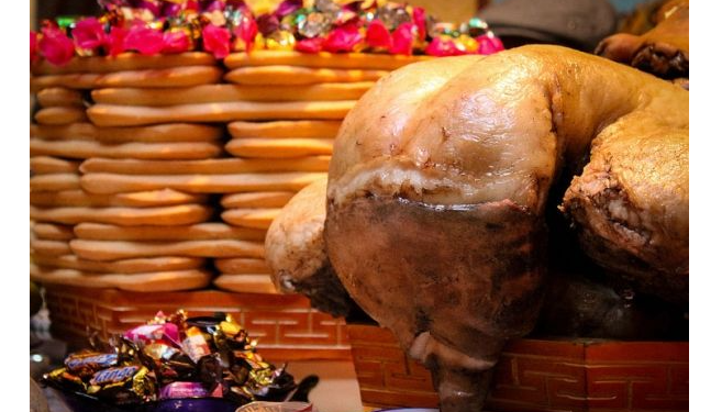 Цагаан сарыг гэр бүлийн хүрээнд биш гэр гэртээ тэмдэглэхийг уриалж байна