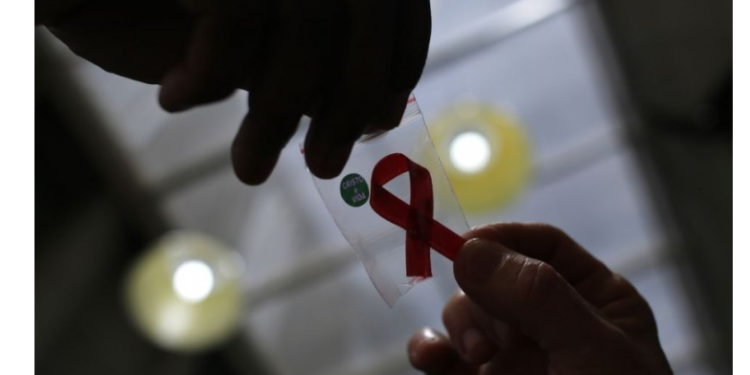 АНУ-ын хорт хавдартай иргэн ХДХВ-ийн халдвар авч, эдгэрэв