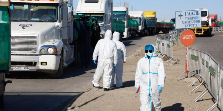 Шуурхай: Эрээн-Замын-Үүдийн хилийн боомт нээгдлээ